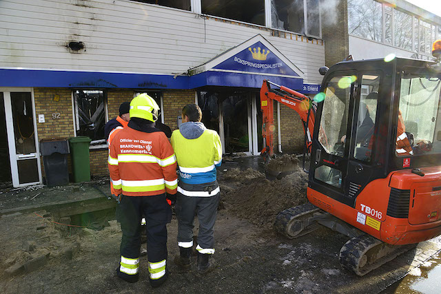 2018/47/20180218-10u01 GB 112 Zeer grote brand Jan van Gentstraat.jpg